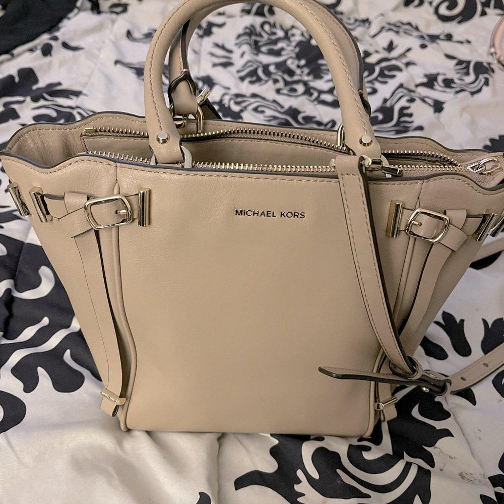 Michael Kors crossbody purse